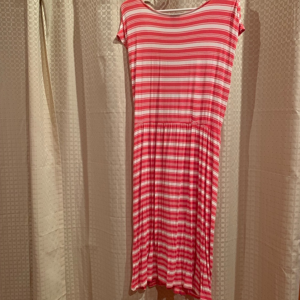 Women’s Coral Knit Dress - Picture 2 of 5